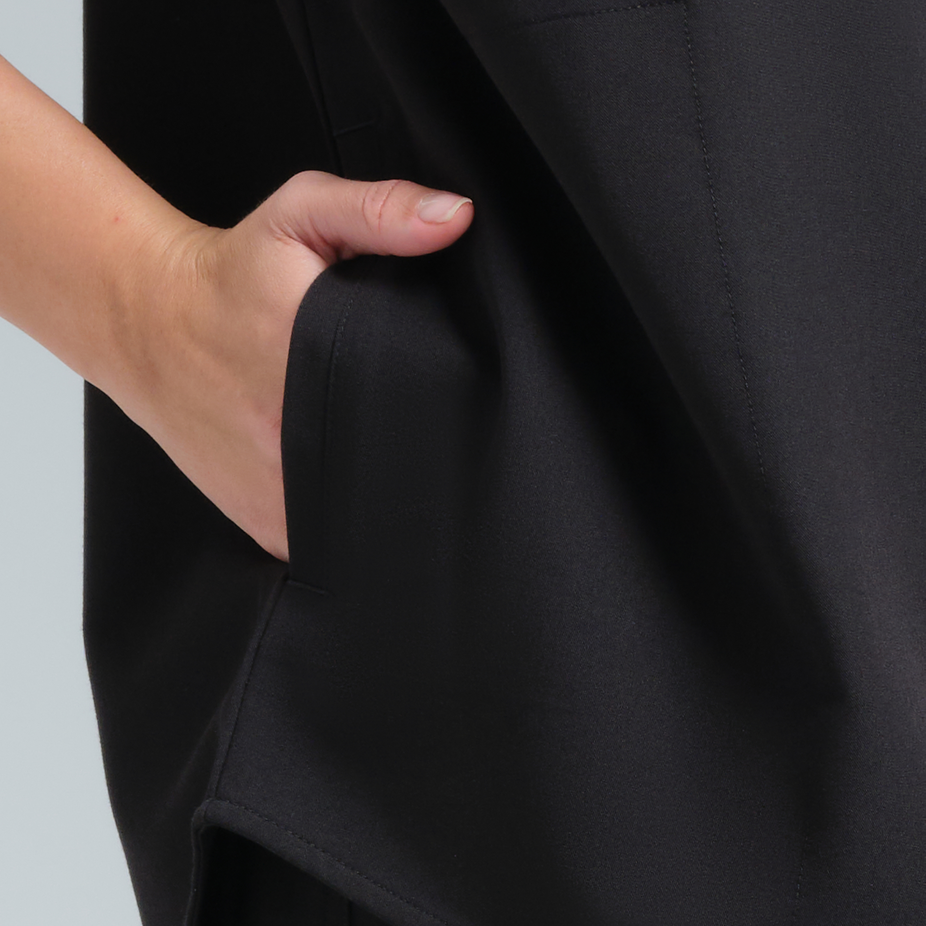 Alexandra Oversized Three Pocket Scrub Top Black