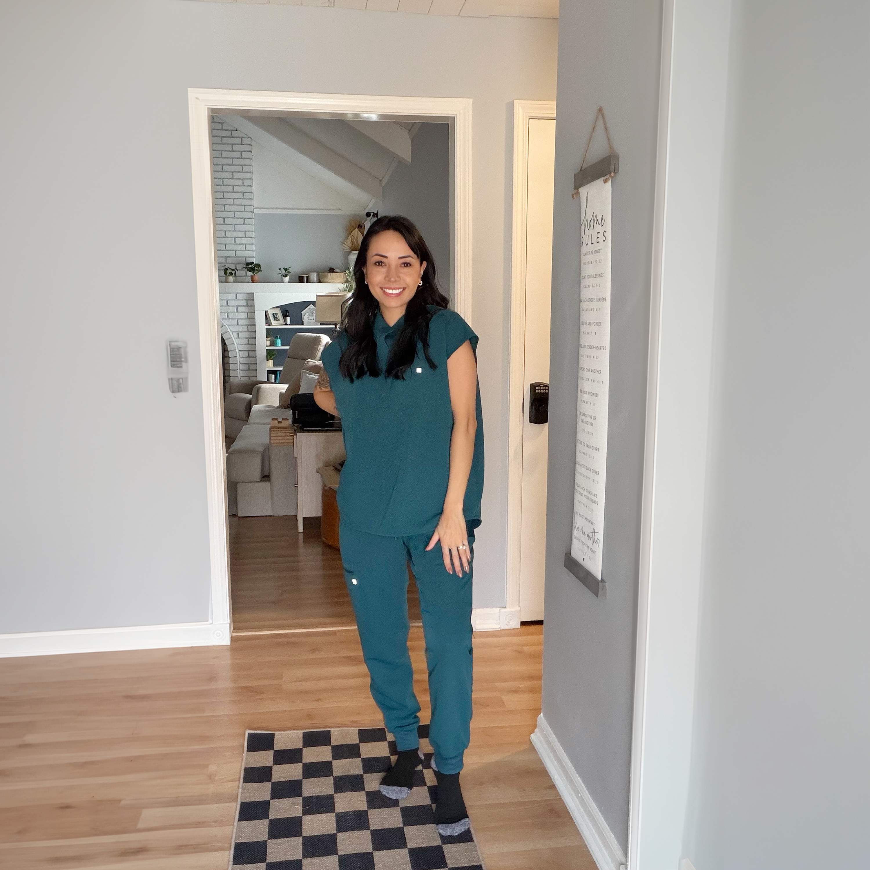 Blusa médica extragrande con tres bolsillos Alexandra