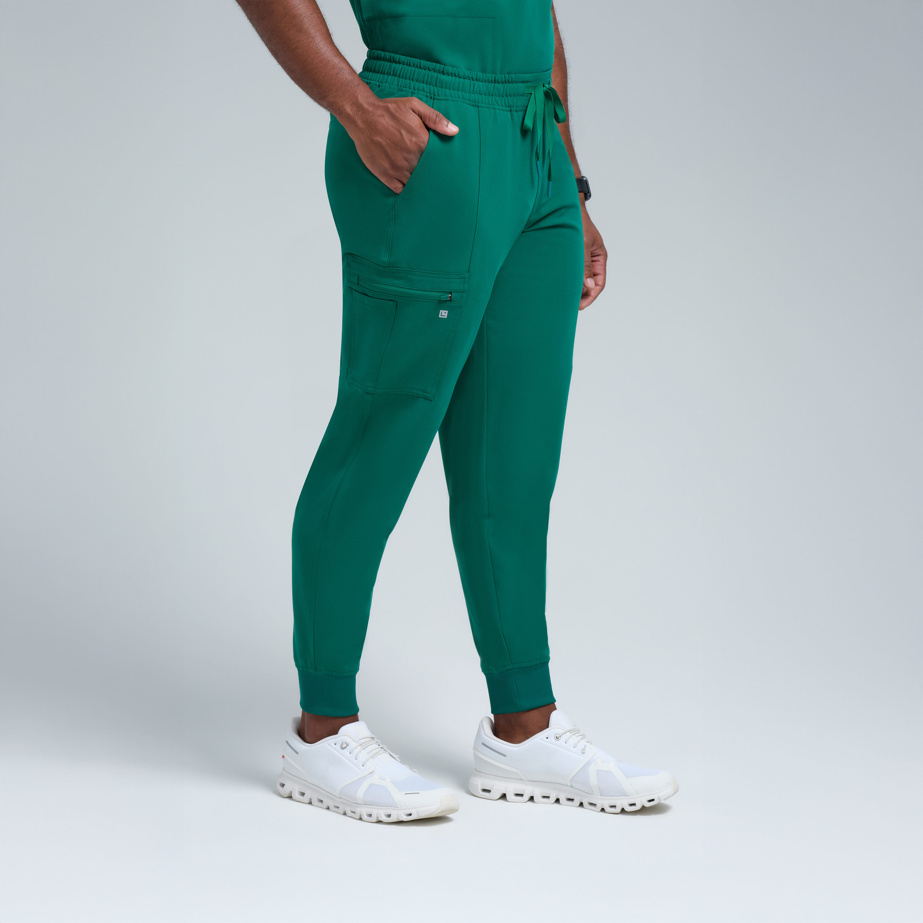 Kronos Men's Eight-Pocket Jogger Pant Alpine Green
