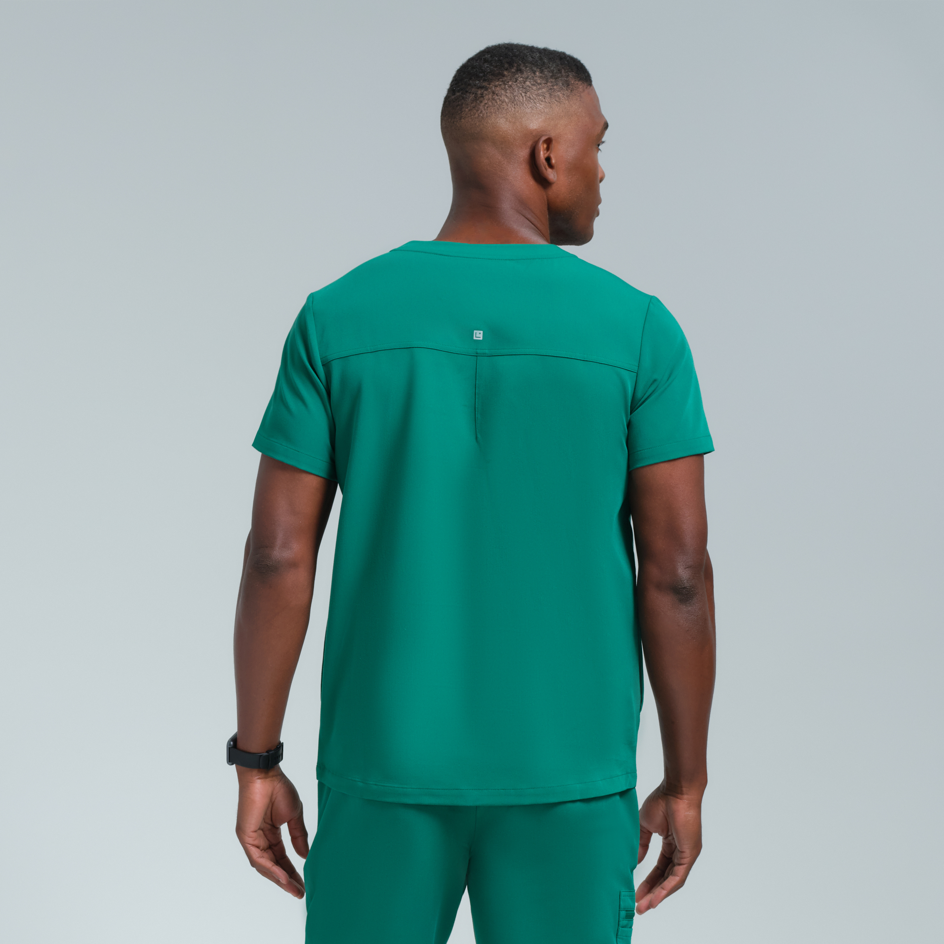 Neo Men’s Three Pocket Scrub Top Alpine Green