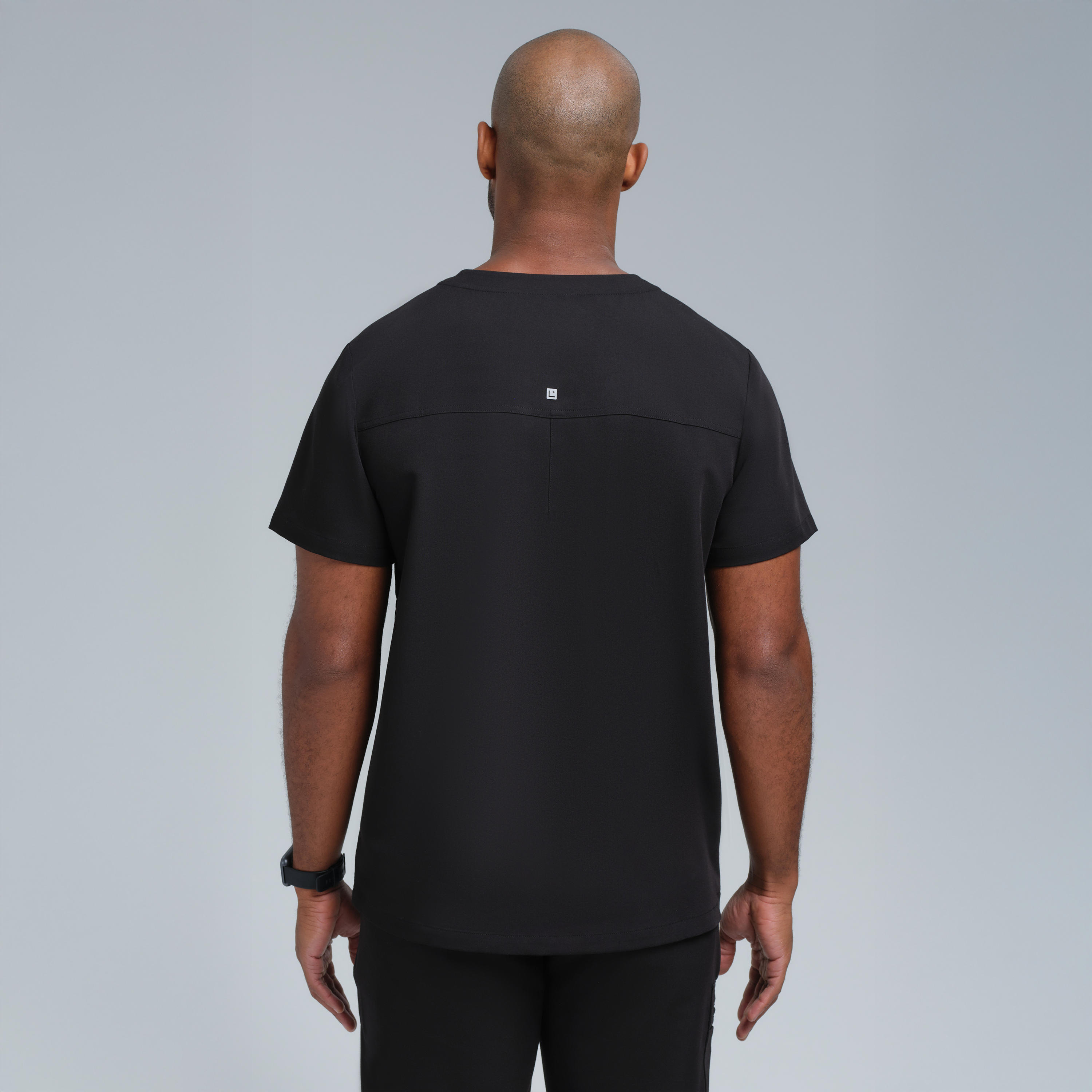 Neo Men’s Three Pocket Scrub Top Black