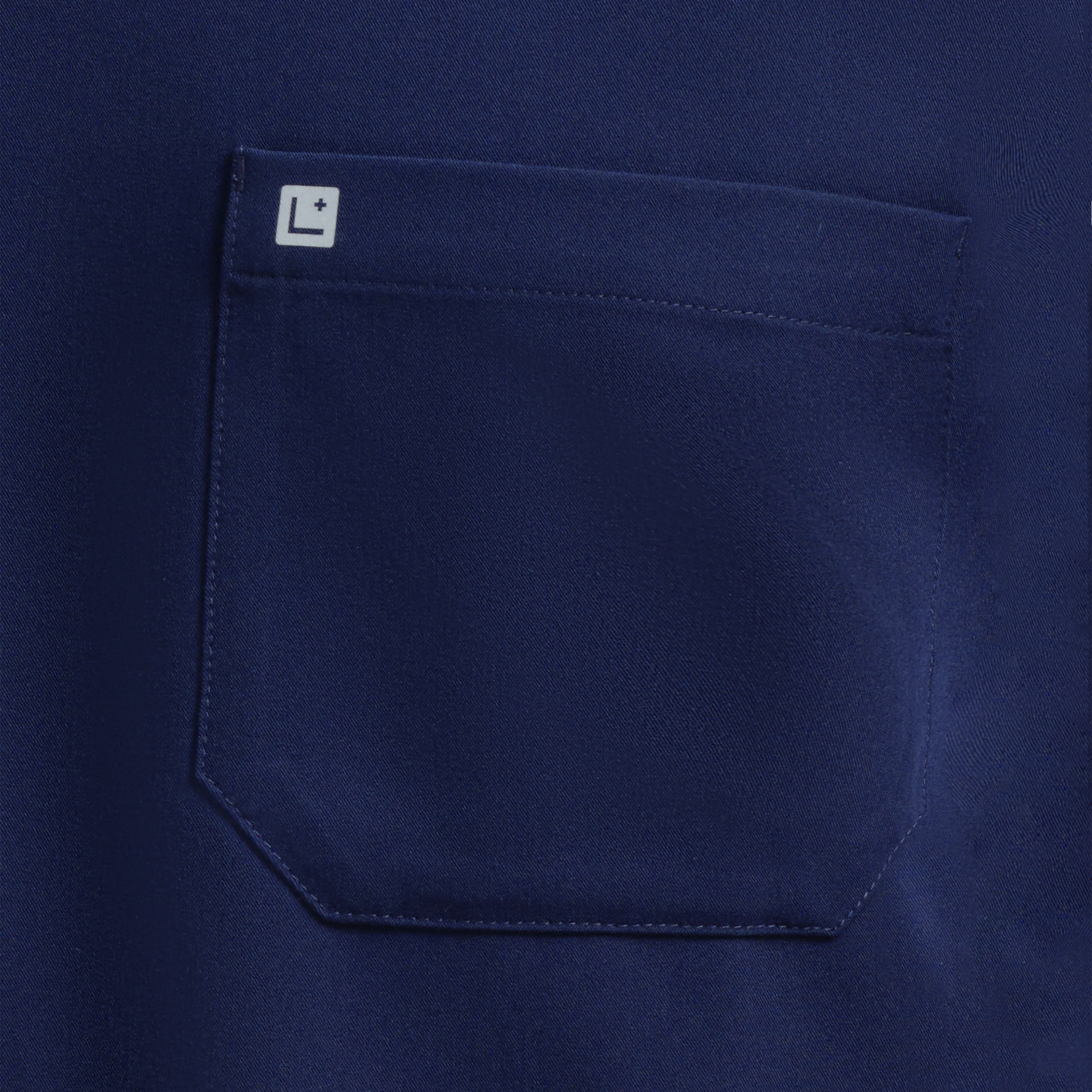 Neo Men’s Three Pocket Scrub Top Navy