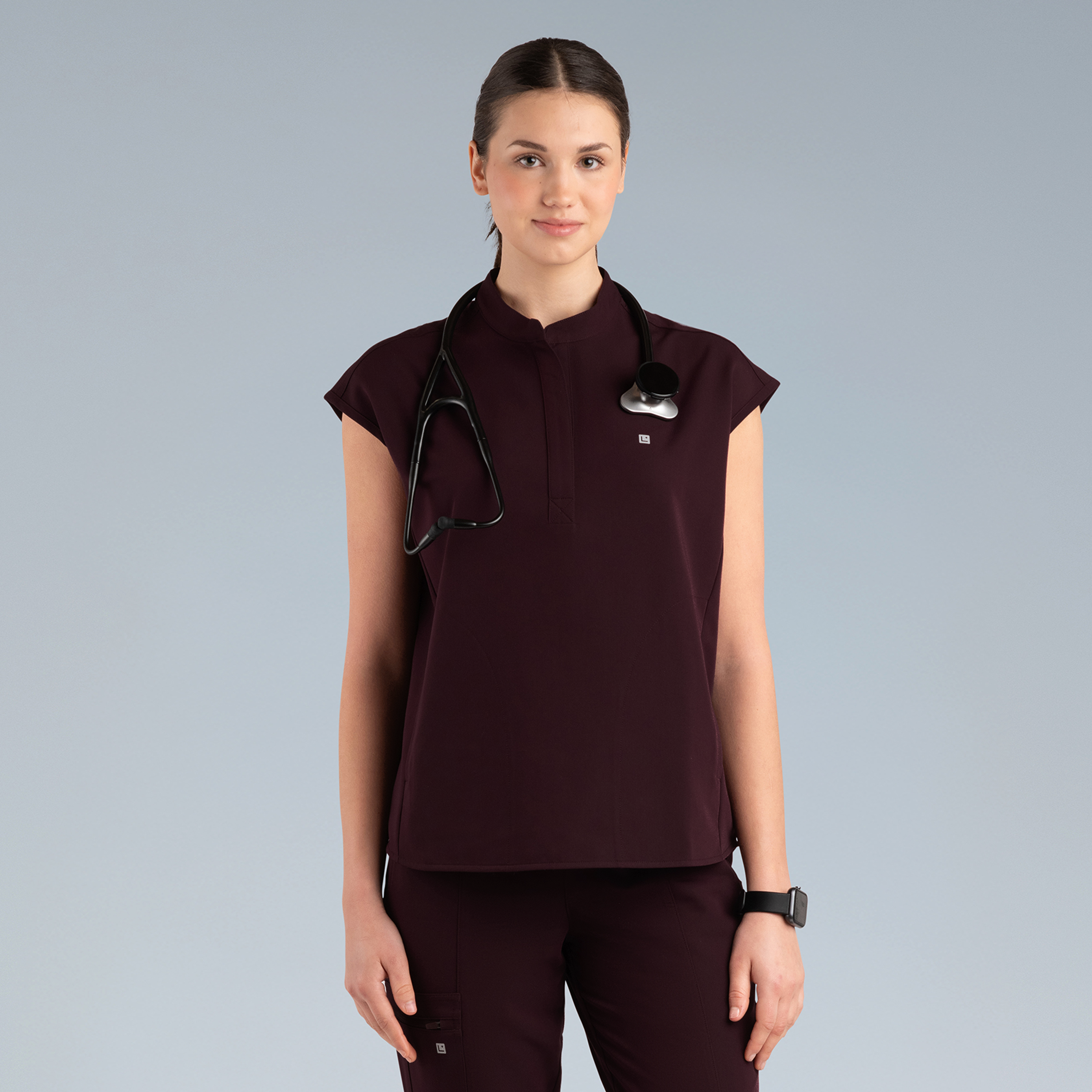 Blusa médica extragrande con tres bolsillos Alexandra