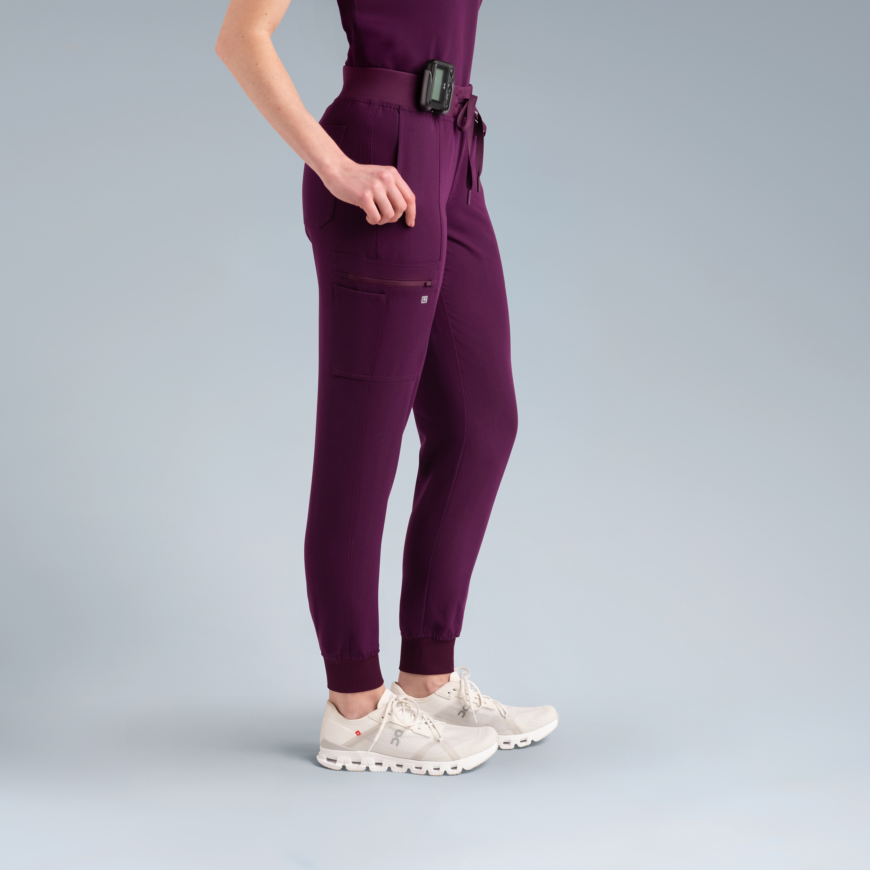 Selena Womens Jogger Scrub Pants Purple Wine