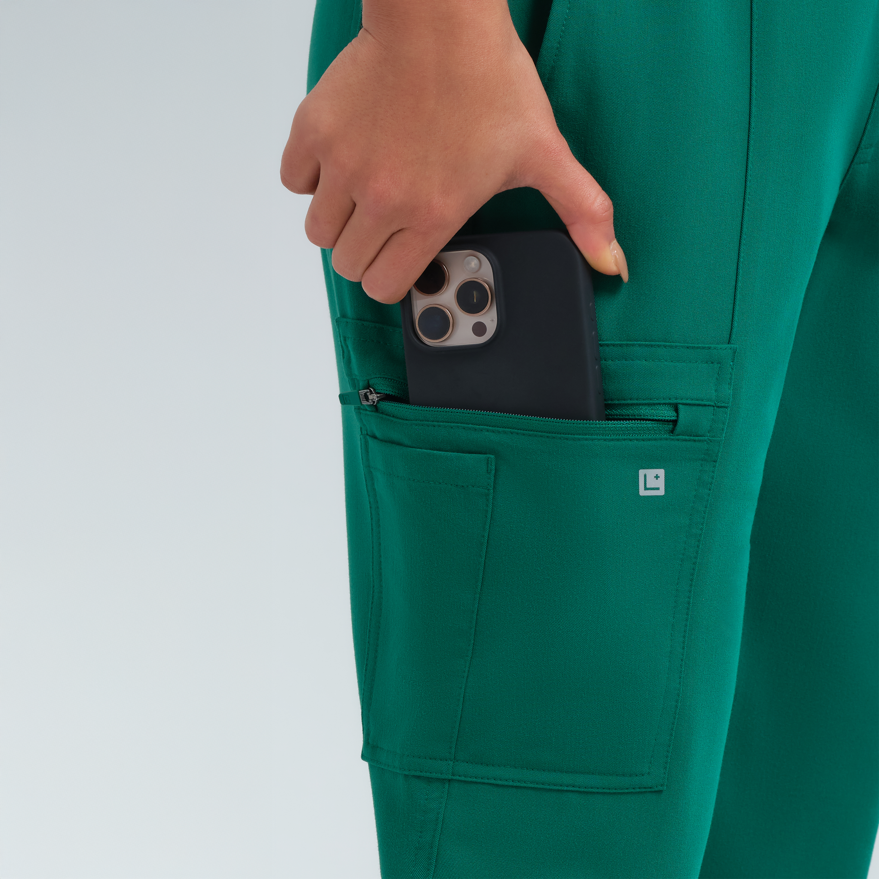 Selena Eight-Pocket Jogger Pants Alpine Green