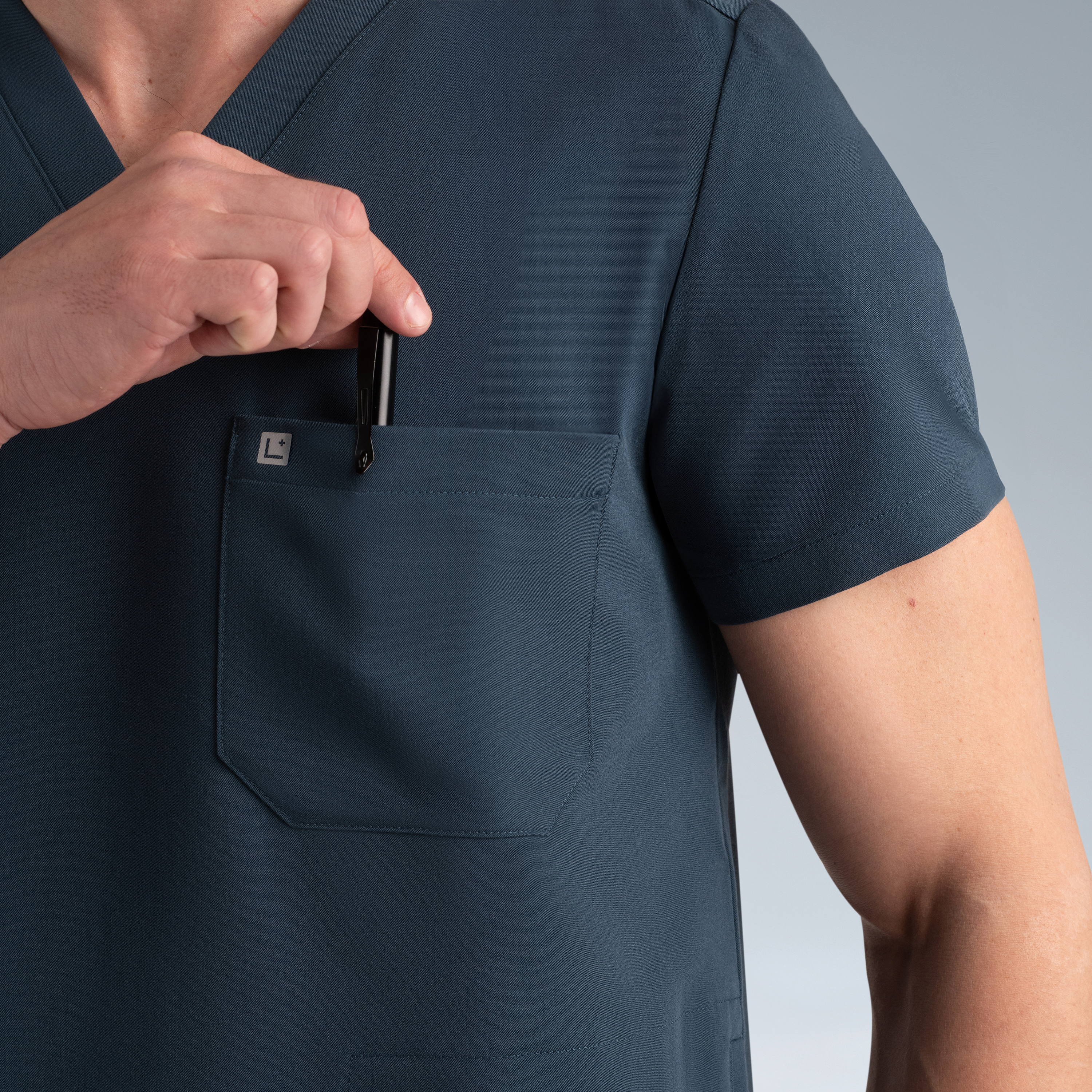 Neo Mens Scrub Top Storm Gray