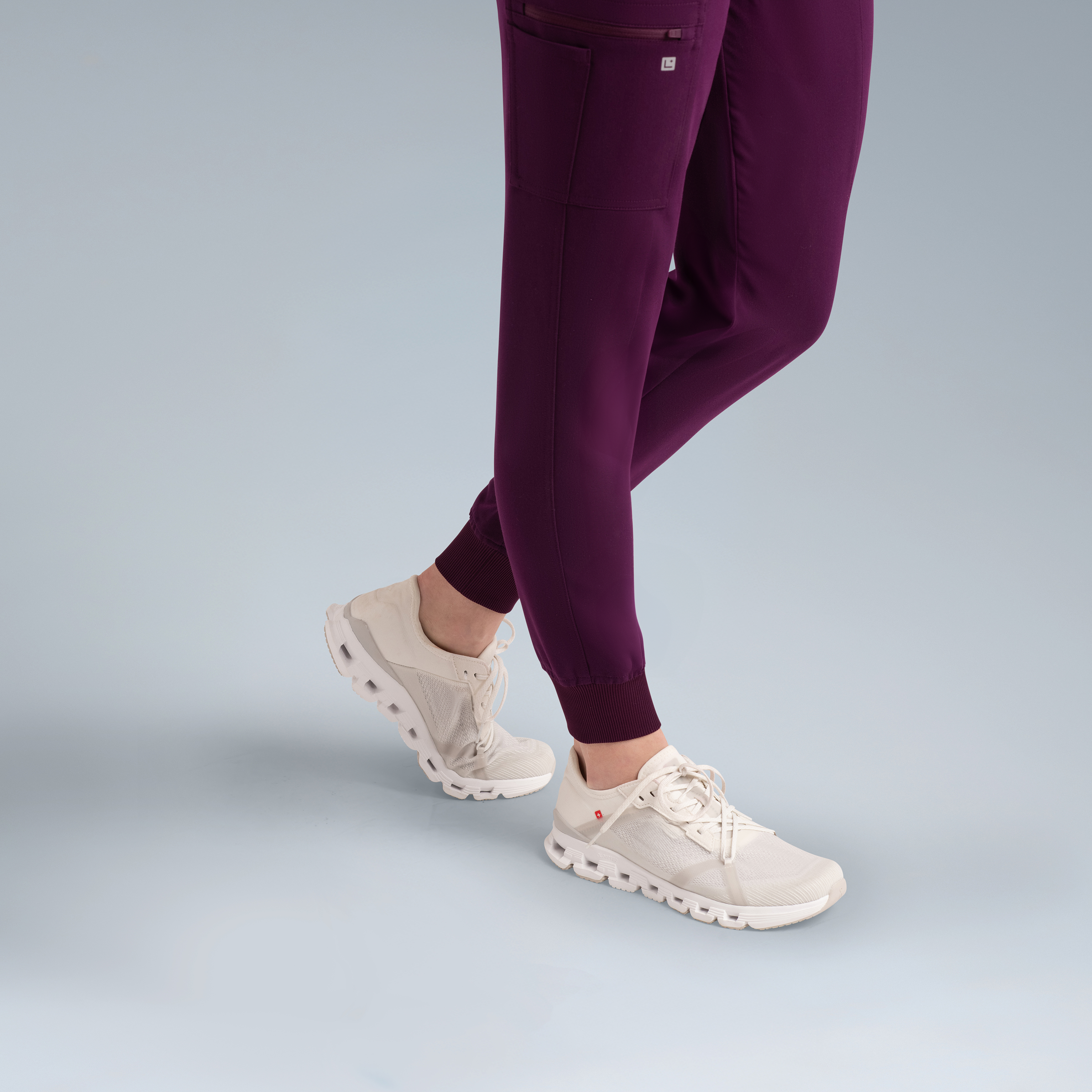 Selena Womens Jogger Scrub Pants Purple Wine
